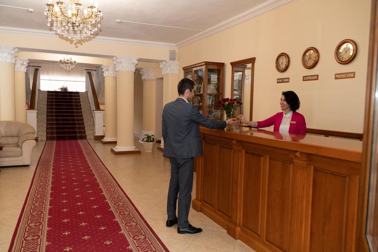 Grand Kavkaz Hotel Нальчик Екстер'єр фото